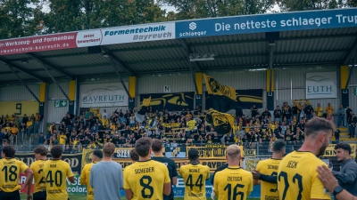 Nach de Auswärtssieg in Eltersdorf und dem Kantersieg am vergangenen Samstag gegen Landsberg (Bild) will die Altstadt bei Schwaben Augsburg ihre aktuelle Erfolgsserie fortsetzen und mit den Fans feiern. (Foto: SpVgg Bayreuth/Simon Helfensdörfer)