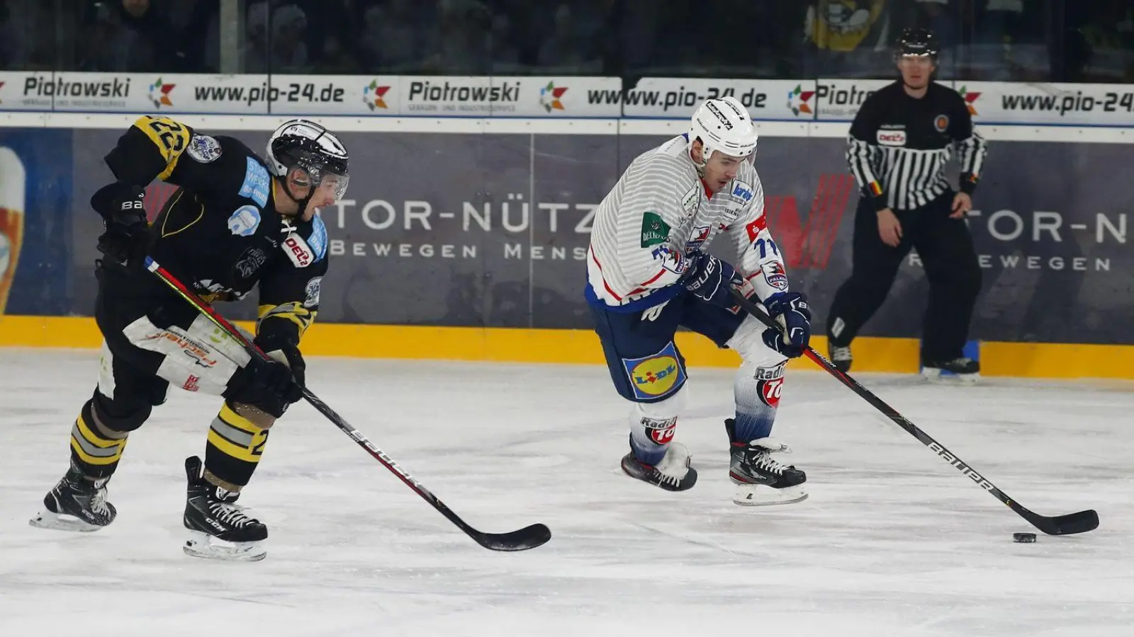Bitter für die Tigers! 2:3 nach Penaltyschießen in Bad Nauheim. (Foto: Peter Kolb (Archiv))