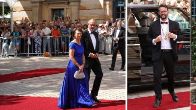 Oberbürgermeister Dr. Andreas Zippel, im vergangenen Jahr noch Zweiter Bürgermeister, begrüßt in diesem Jahr erstmals als Bayreuths Stadtoberhaupt die Ehrengäst – darunter Bundeskanzler Friedrich Merz und seine Ehefrau Charlotte. (Foto: Dörfler/Archiv)