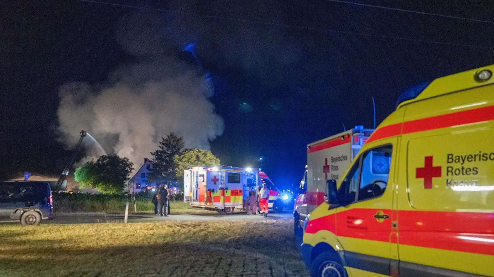 Lokalnachrichten in Bayreuth: Großeinsatz bei Brand in Bauernhof (Foto: red)
