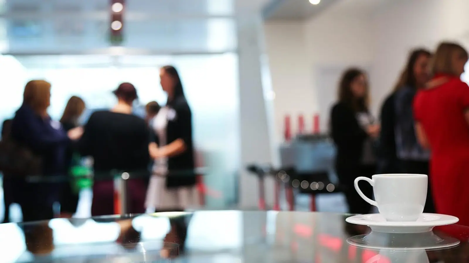 IHK-Azubis in Oberfranken erhalten Zeugnisse: Das sind die Termine (Foto: red)