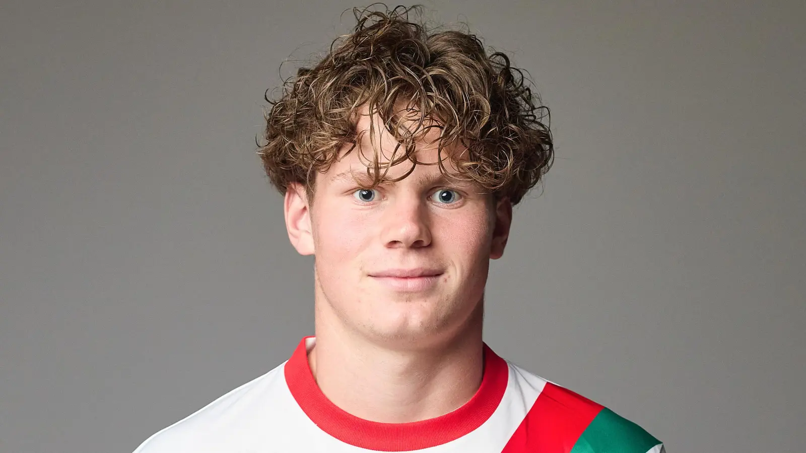 Nachwuchsstürmer Louis Stöcker (hier noch im Trikot des FC Augsburg) schließt sich der Altstadt an. (Foto: FC Augsburg)