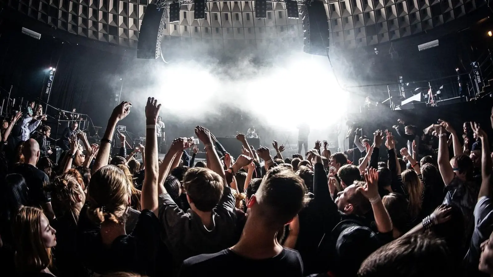 Classic Rock Nacht in Bayreuth: „Urgestein des Nachtlebens” kehrt für einen Auftritt zurück (Foto: pixabay/shbs)