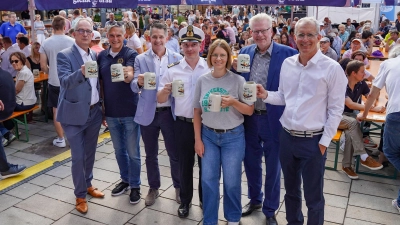 Bei bestem Wetter wurde das Bayreuther Bürgerfest am heutigen Freitagabend eröffnet.  (Foto: sd)