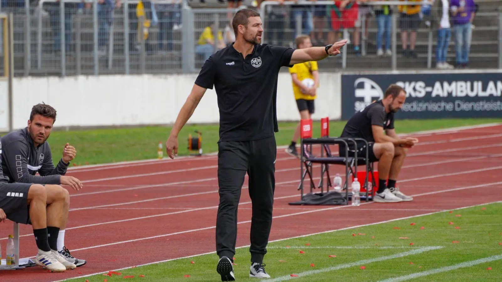 SpVgg-Trainer Thomas Kleine konnte mit der Leistung seines Teams nur in der ersten Halbzeit zufrieden sein. (Foto: Archiv/Stefan Dörfler)