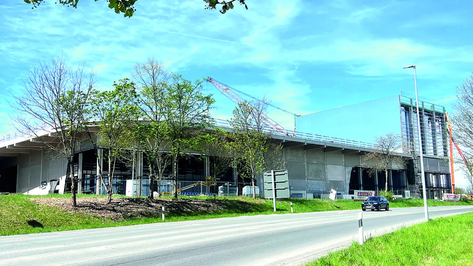 Außergewöhnliche Architektur: Neubau der Brauerei Maisel – kein klassischer Industriebau.  (Foto: W. Munzert)
