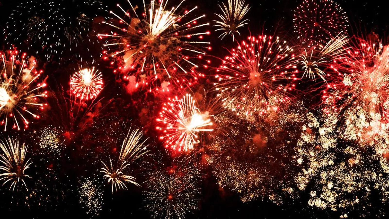 Nachrichten Bayreuth: Silvesterfeuerwerk ja oder nein? (Foto: red)