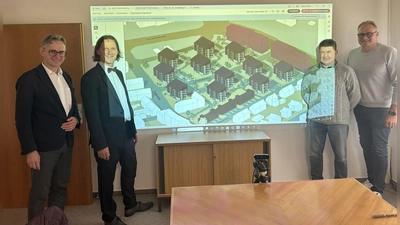 V.l.: Geschäftsführer GBW Markus-Patrick Keil, Prof. Dipl. Ing. Timo Leukefeld, Roland Pensel und Uwe Langhammer, Technischer Leiter.  (Foto: jm)