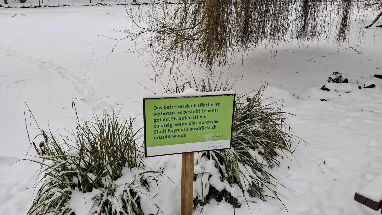 Die Stadt Bayreuth bittet darum, dass die Sperrungen und Warnhinweise, speziell am Röhrensee, von allen Bürgerinnen und Bürgern beachtet werden. (Foto: Stadt Bayreuth )