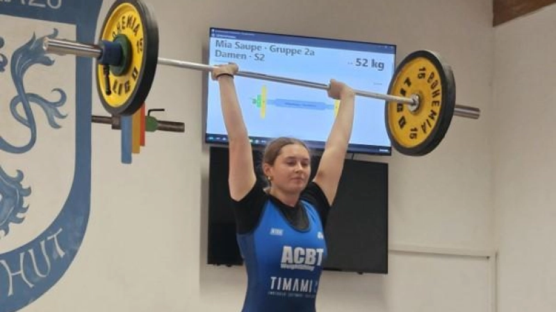Die 18-jährige Mia Saupe vom 1. AC Bayreuth gewann die Juniorinnenklasse bis 77 Kilogramm. (Foto: 1. AC Bayreuth/Arthur Enns)