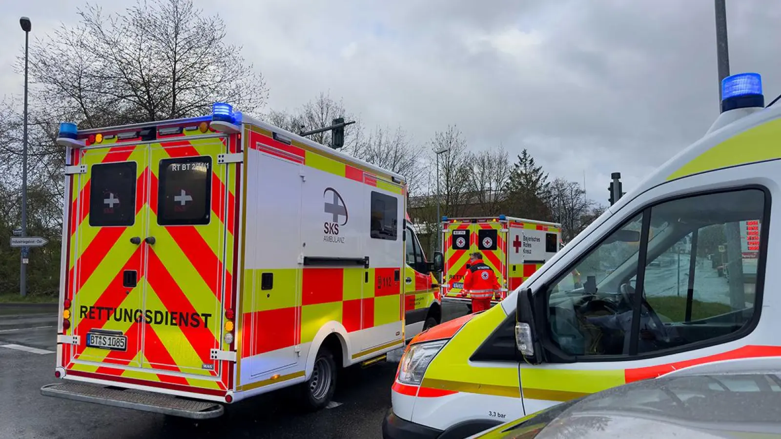 Unfall am Ostermontag an der Christian-Ritter-von Popp-Straße und Christian-Ritter-von-Langheinrich-Straße. (Foto: BRK-Kreisverband Bayreuth)