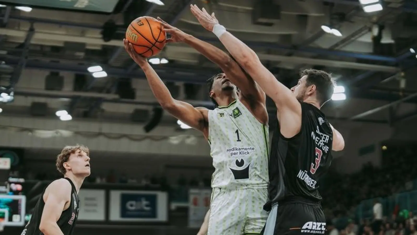 Mit großer Konzentration einen Kampf abliefern und wie im Hinspiel in Bayreuth (Bild) den Sieg sichern will der BBC beim Frankenderby am Samstag in Nürnberg. (Foto: Thorsten Ochs/ochsenfoto.de)