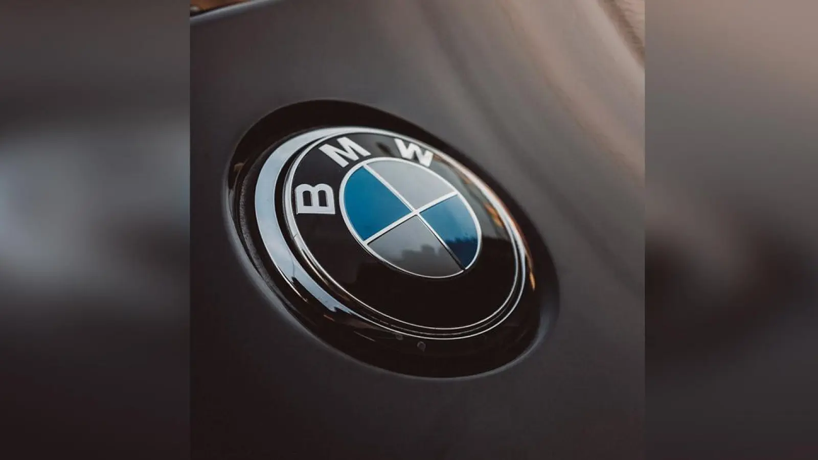 Polizei in Bayreuth: Zwei Fahrzeuge beschädigt (Foto: red)