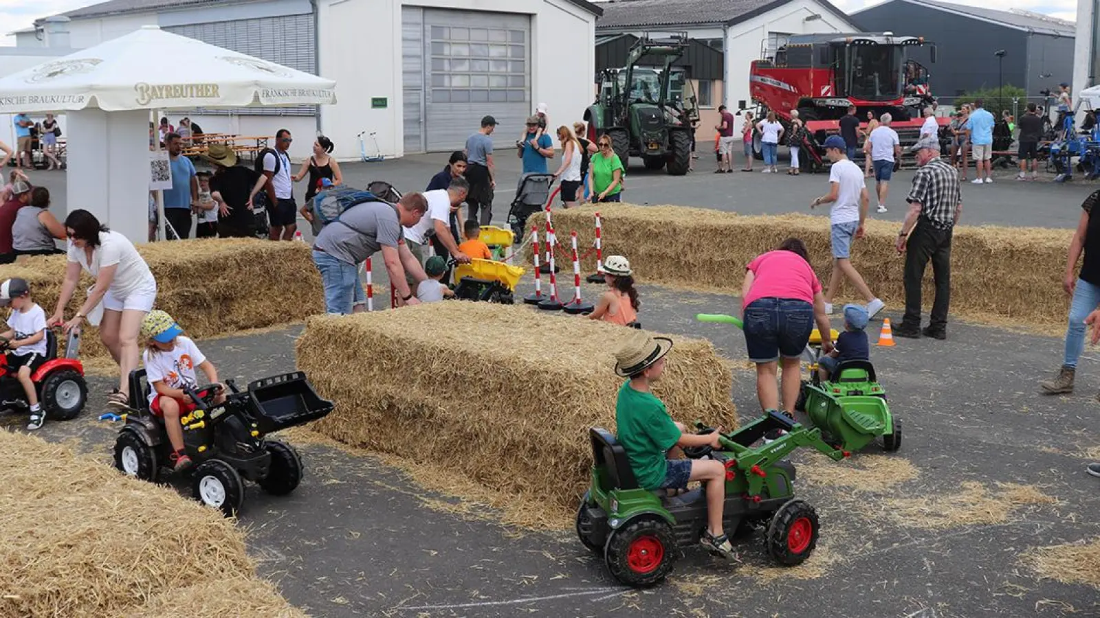 Familienfest Bezirk Oberfranken in Bayreuth (Foto: Bezirk Oberfranken)
