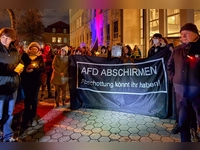 Mahnwache vor dem Bayreuther CSU-Büro 02 (Foto: sd)
