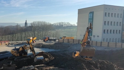 Neubau der Obermain Klinik im Ebensfelder Ortsteil Kutzenberg. (Foto: Bezirk Oberfranken)