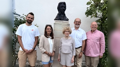 Prominente Gäste in Schloss Goldkronach: (vl) David Zinke, Prof. Nina Nestler, Dorothee von Humboldt, Dr. Markus Zanner, Hartmut Koschyk (Foto: Alexander von Humboldt-Kulturforum Franken e. V.)