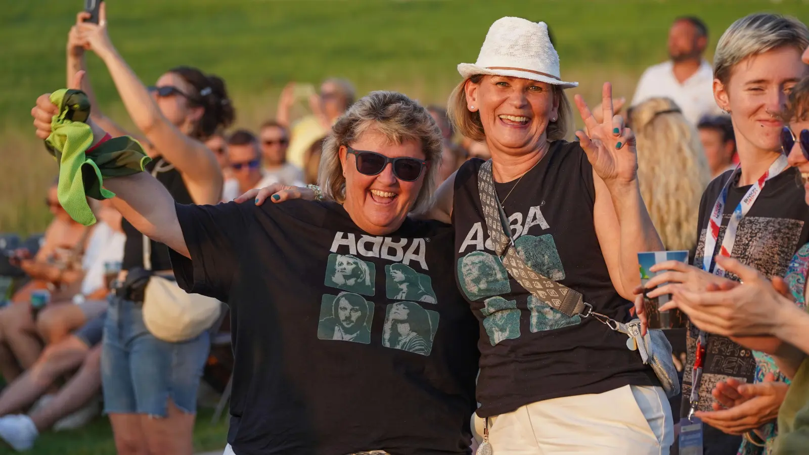AbbaFever brachte nicht nur Musik, sondern echtes Lebensgefühl auf die Seebühne. (Foto: sd)