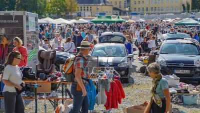 Flohmarkt Volksfestplatz 01 (Foto: sd)