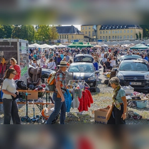 Flohmarkt Volksfestplatz 01 (Foto: sd)