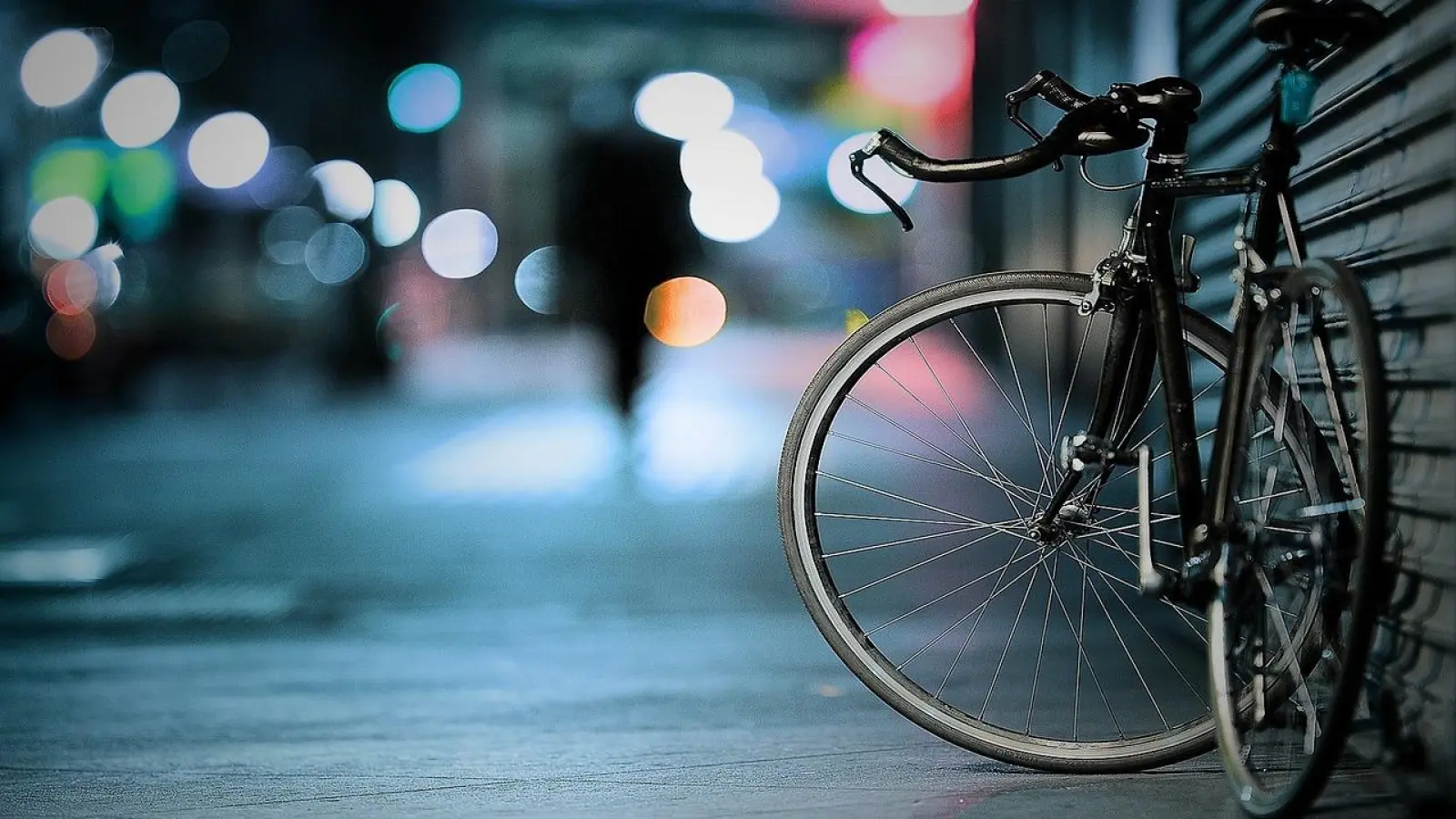 Der Mann sprang vom Fahrrad und versuchte, das Rad unauffällig zu entsorgen.  (Foto: red )