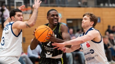 Tehree Horn (Mitte, am Ball) war Topscorer des BBC Bayreuth beim Hinspiel in Bochum. (Foto: VfL SparkassenStars Bochum/Alexander Mihm)