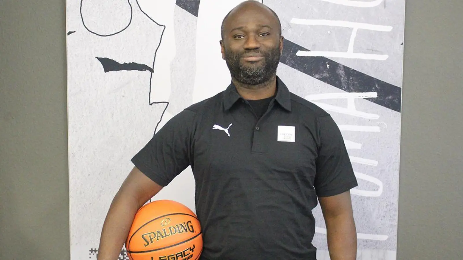 Frankmills Acheampong ist neuer Trainer der TenneT young heroes im Bayreuther Basketball. (Foto: medi Bayreuth)