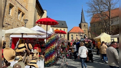 Der Lenzrosen- und Ostermarkt in Thurnau findet wieder rund um Schloss Thurnau mit rund 100 Ausstellern statt.  (Foto: red )