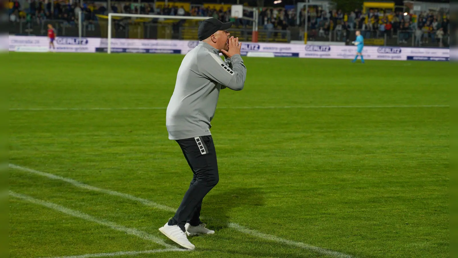 Altstadt-Trainer Lukas Kling (Bild) musste mit seinem Team zum Saisonabschluss in der Regionalliga Bayern eine 1:3-Niederlage beim FC Schweinfurt 05 hinnehmen. (Foto: Archiv/Stefan Dörfler)