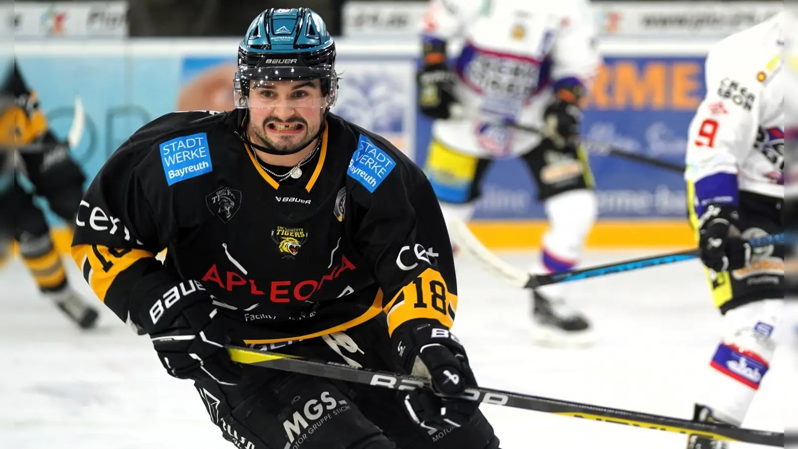 Lars Bergbauer wird nach seinem beim Spiel in Deggendorf am vergangenen Mittwoch erlittenen Mittelfußbruch wohl bis Saisonende ausfallen. (Foto: Archiv/Karo Vögel)