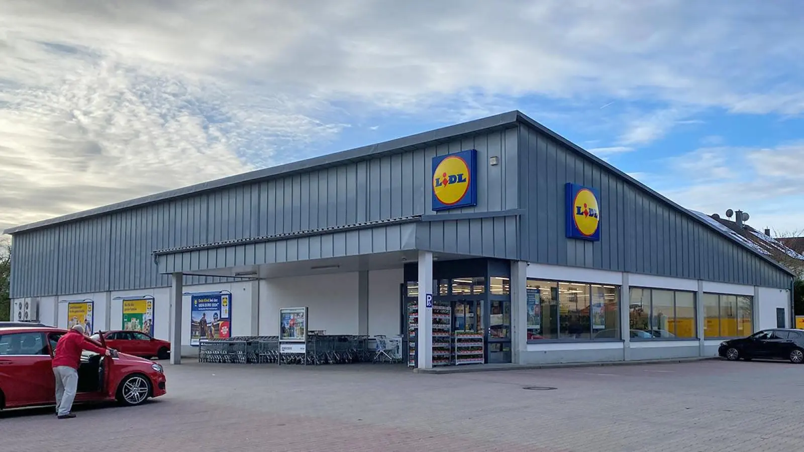 Lidl in Bayreuth: Wenn in der Riedingerstraße neu eröffnet wird, soll in der Bernecker Straße Schluss sein. (Foto: Lenkeit)