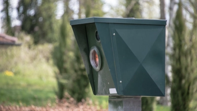 Obacht Verkehrskontrolle: wer künftig in der Gemeinde Eckersdorf unterwegs ist, muss sich an dieses Bild gewöhnen. Foto: RED