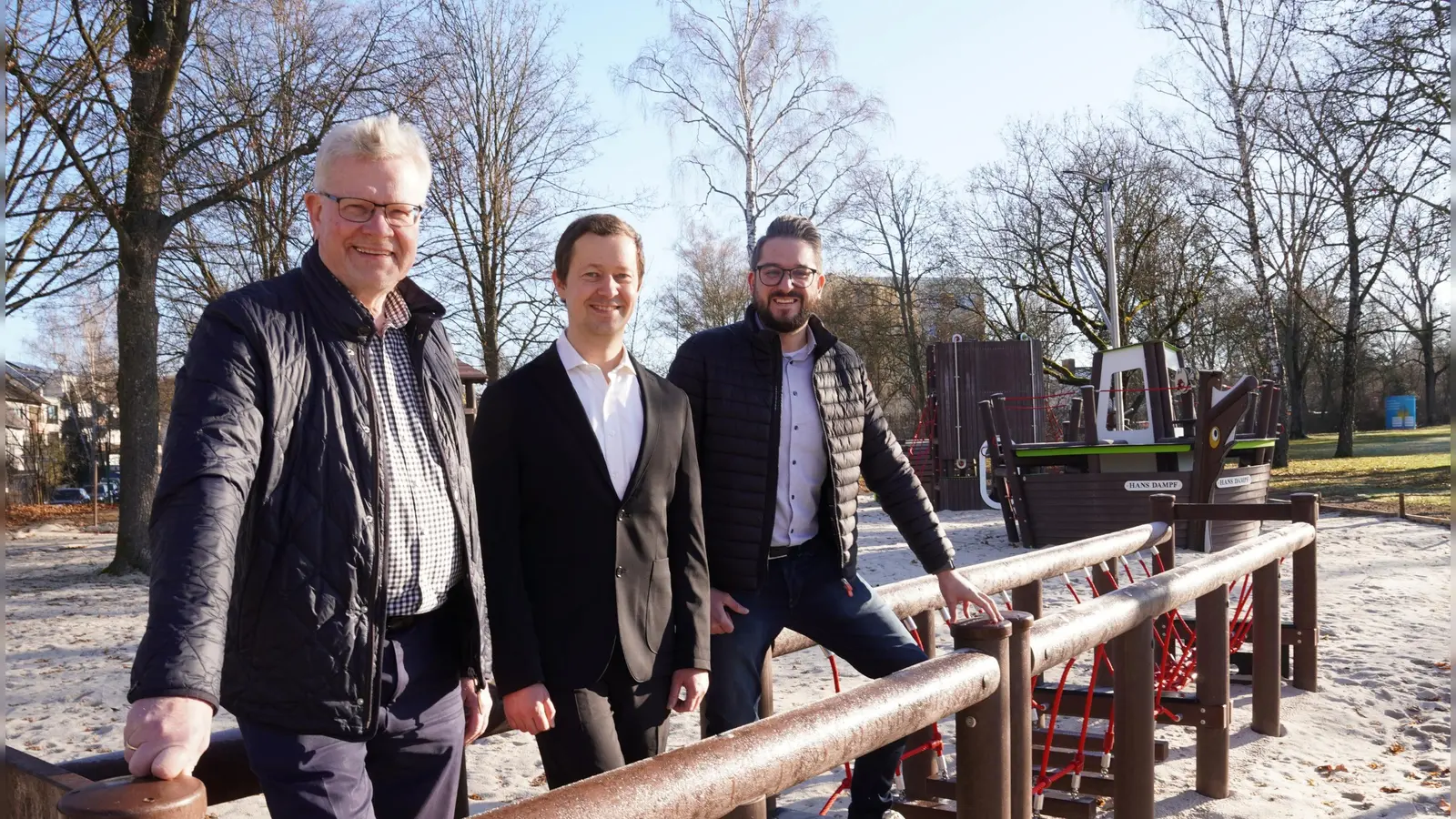 V.l.: Oberbürgermeister Thomas Ebersberger, Markus Rützel (Geschäftsführer Stadtwerke Bayreuth), Benjamin Beyer (Bäderleiter Stadtwerke Bayreuth) (Foto: red )