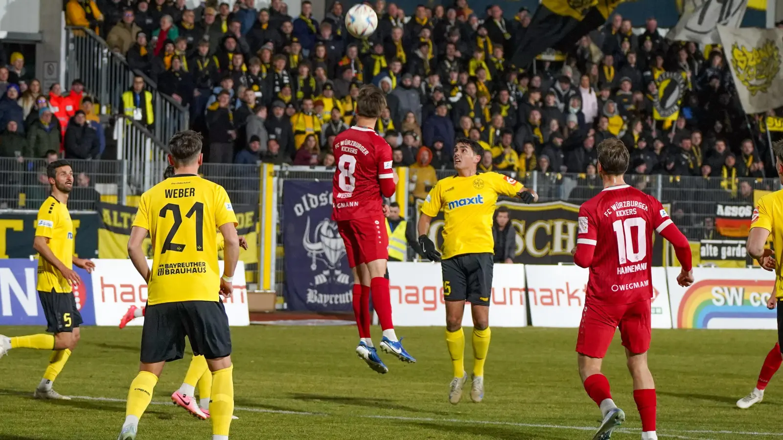 Mit 1:1 trennten sich die SpVgg Bayreuth und die Würzburger Kickers am 14. März im Hans-Walter-Wild-Stadion (Bild). Jetzt wurden den Würzburgern in der Abschlusstabelle der Regionalliga vier Punkte abgezogen, die Kickers rutschten damit hinter die Altstadt. (Foto: sd)