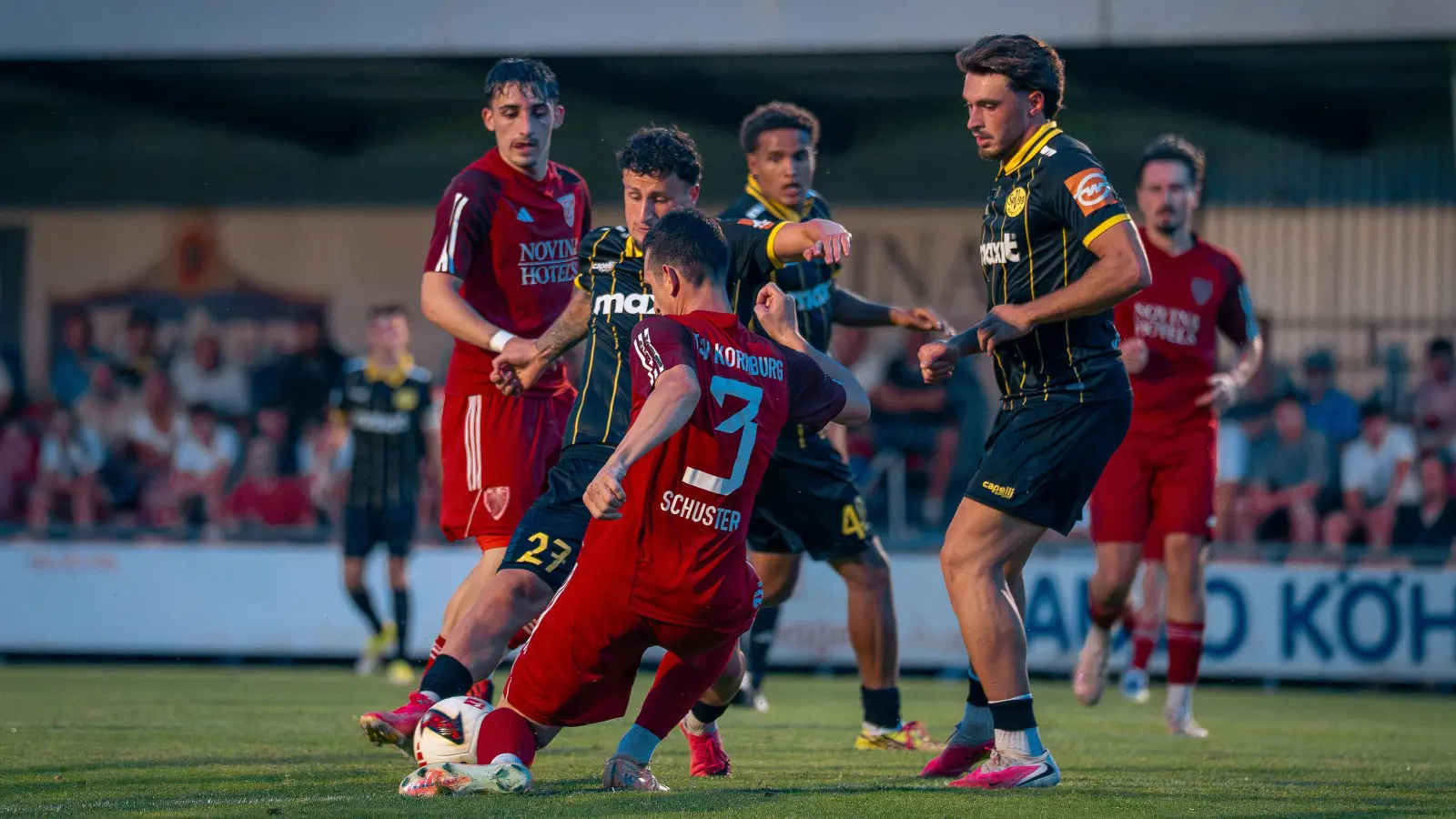 Kampf und Wille wie in der zweiten Halbzeit im Pokalspiel beim TSV Kornburg unter der Woche (Bild) will die Altstadt auch am Freitag Abend im Heimspiel gegen den FC Memmingen zeigen. (Foto: SpVgg Bayreuth/Simon Helfensdörfer)