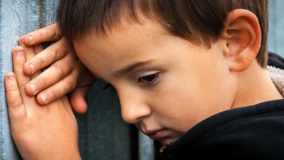 Keine Randgruppe in der Armutsdebatte: Kinder und Jugendliche. Darauf machen die Armutswochen 2026 mit ihrem Schwerpunkt „Junge Armut“ aufmerksam (Foto: Adobe Stock)