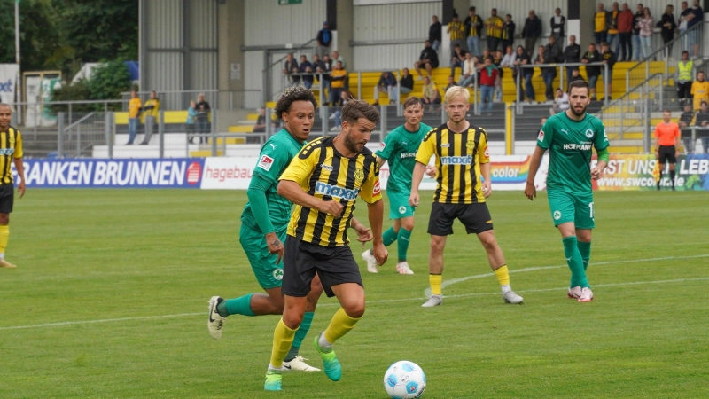 Das am 2. Juli 2024 stattgefundene Testspiel der Altstadt gegen die SpVgg Greuther Fürth (im Bild eine Spielszene von damals) findet dieses Jahr am 5. Juli einen Neuauflage. (Foto: Archiv/Stefan Dörfler)
