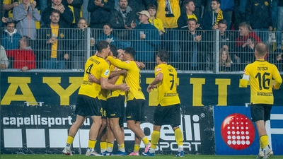 Zweimal konnte die Altstadt gegen Illertissen eine Führung bejubeln, am Ende reichte es zu einem leistungsgerechten 2:2-Unentschieden. (Foto: SpVgg Bayreuth/Simon Helfensdörfer)