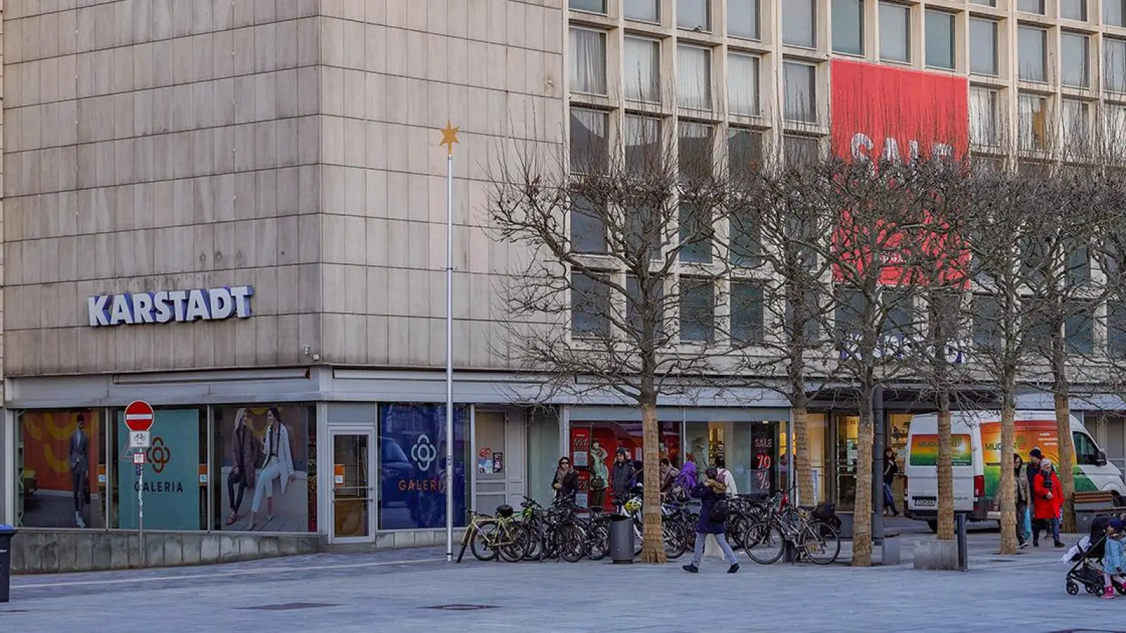 Karstadt Bayreuth bleibt bestehen. Die Filiale ist gerettet. (Foto: Dörfler)