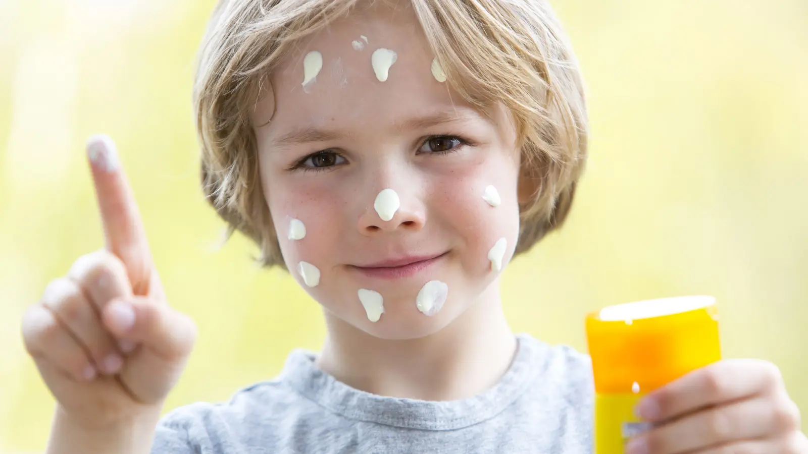 Sonnenschutz ist wichtig - vor allem bei kleinen Kindern.  (Foto: AOK Bayern )