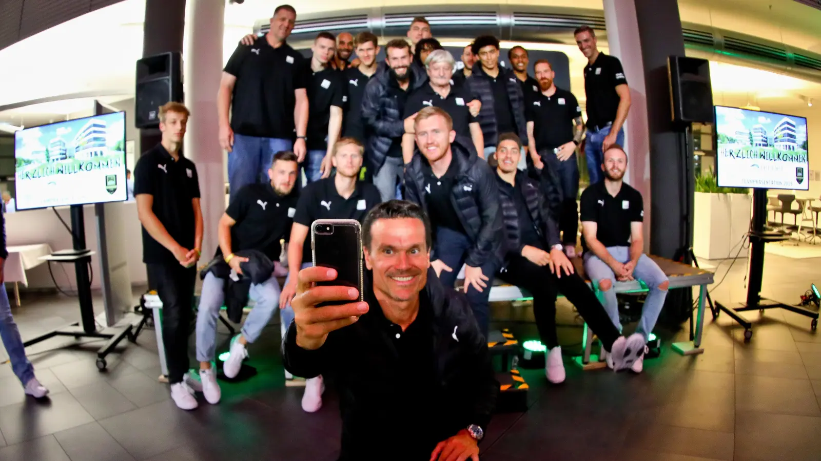 Teamvorstellung medi Bayreuth (Foto: ochsenfoto.de)