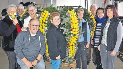 Der Bürgerverein Brannaburger e.V. schmückte auch in diesem Jahr wieder den Osterbrunnen in St. Georgen. (Foto: Mohr)