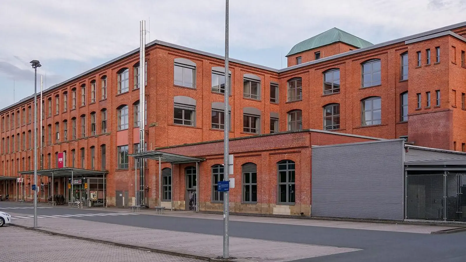 Corona-Virus in Bayreuth: Rewe-Supermarkt geschlossen (Foto: Stefan Dörfler)
