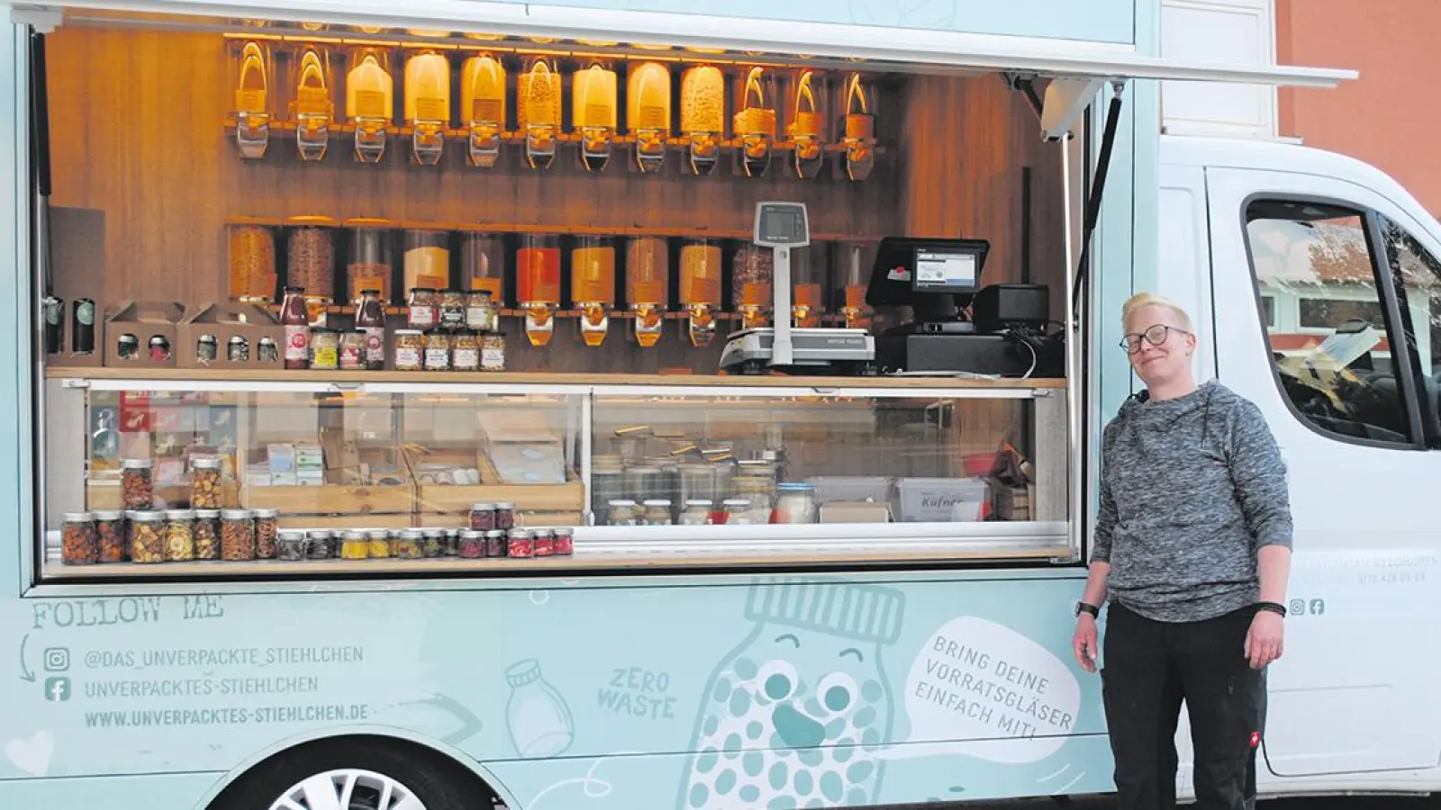 Das „Unverpackte Stiehlchen“: Seit 5. Oktober 2022 steuert der Einkaufsmarkt auf vier Rädern auch Eckersdorf an. Bild: Hacker (Foto: Hacker)
