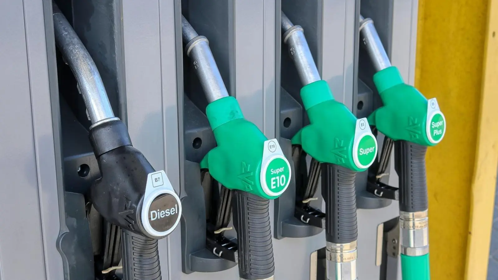 In der Nacht von Freitag auf Samstag brachen Unbekannte in eine Tankstelle ein.  (Foto: red )